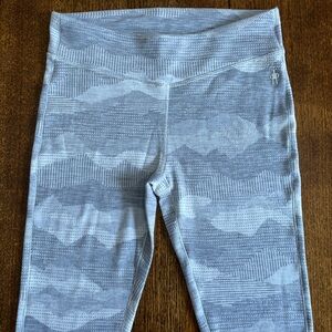 LIKE NEW SmartWool Classic Thermal Marino Base Layer Bottom